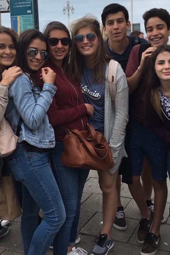 grupo de estudiantes de Costa Rica en Londres Inglaterra